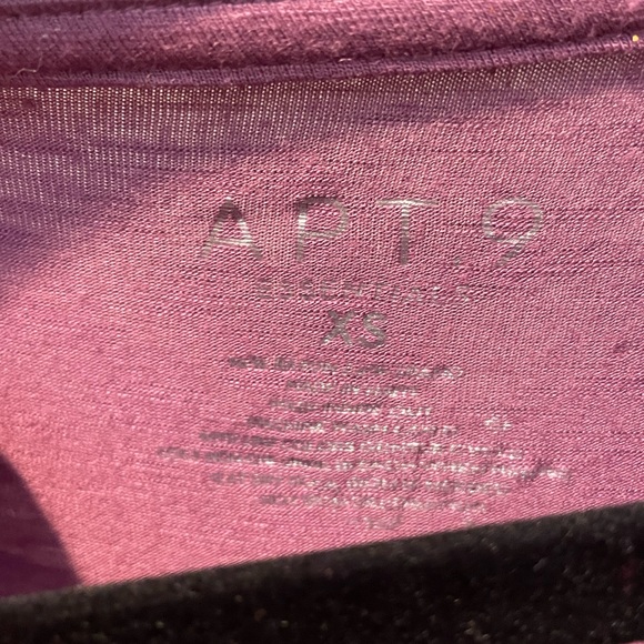 APT.9 purple top with sparkles - Picture 3 of 3